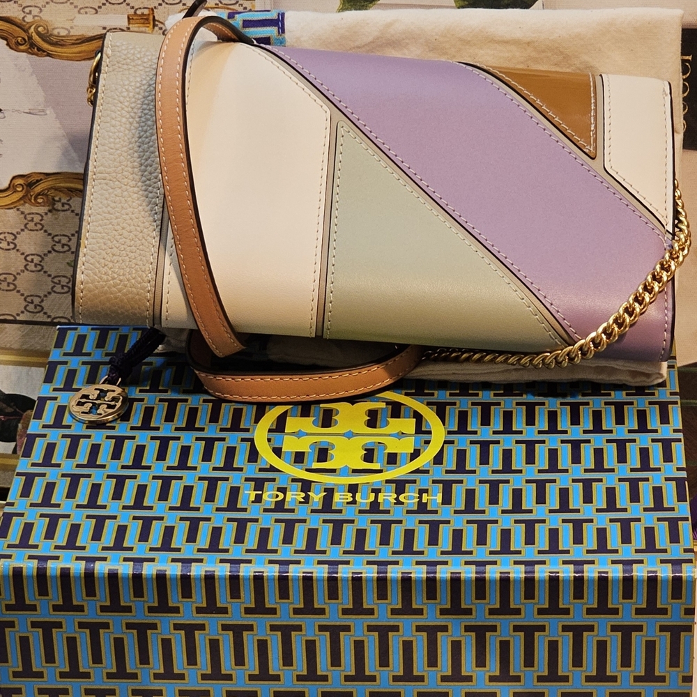 Tory Burch Robinson Patchwork Leather Wallet On A… - image 4